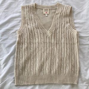 Women’s knitted vest
